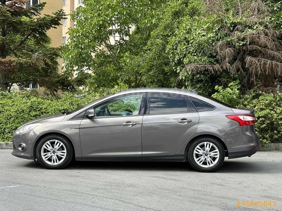 115 LİK DÜŞÜK KİLOMETRE FORD FOCUS FULL PAKET
