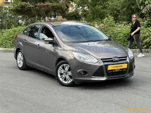 115 LİK DÜŞÜK KİLOMETRE FORD FOCUS FULL PAKET