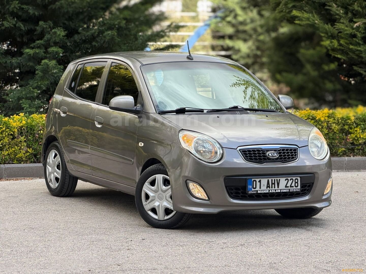 Galeriden Kia Picanto 1.1 Hiper 2011 Model Gaziantep 82.000 km Füme 4