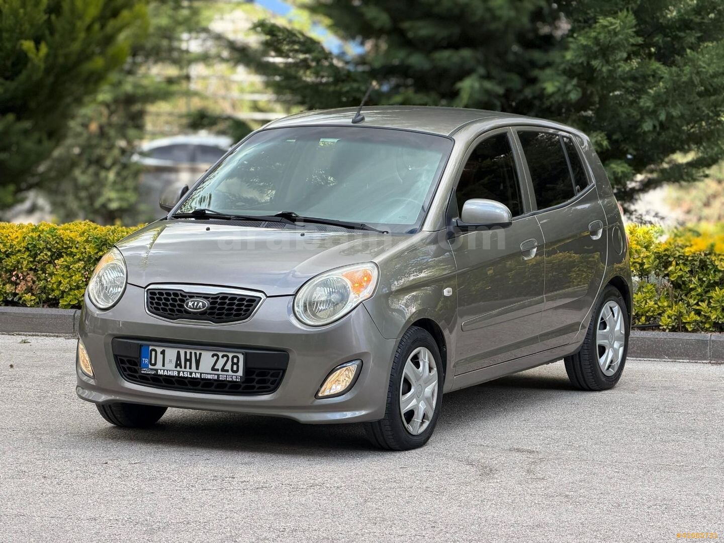 Galeriden Kia Picanto 1.1 Hiper 2011 Model Gaziantep 82.000 km Füme 3