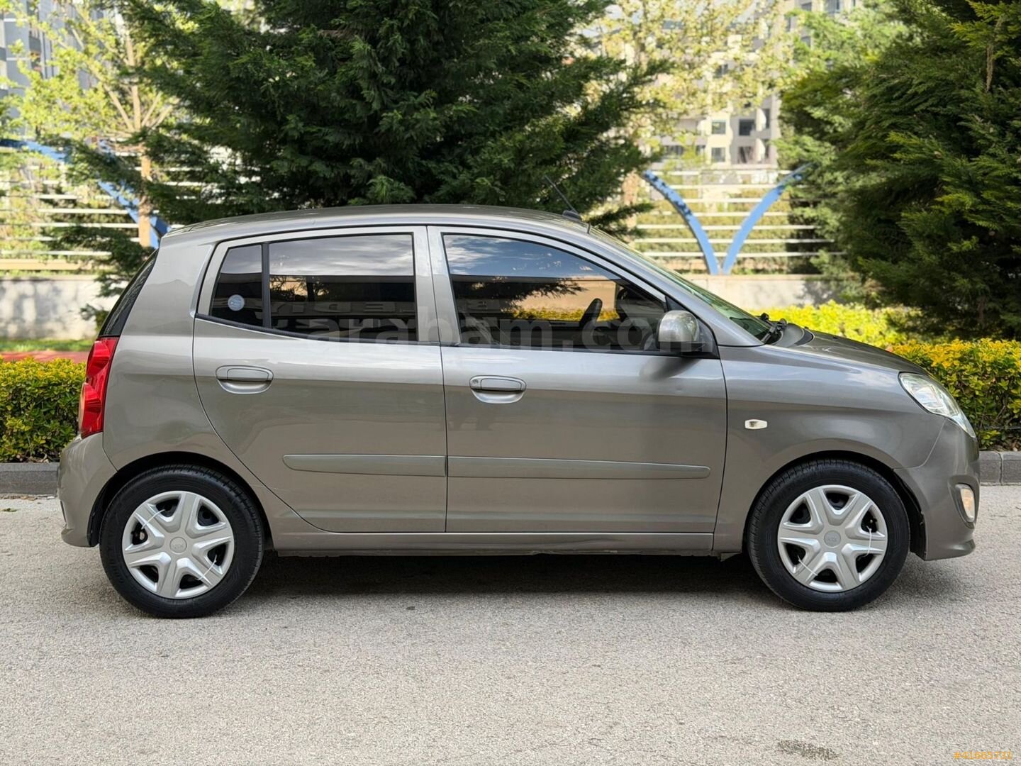 Galeriden Kia Picanto 1.1 Hiper 2011 Model Gaziantep 82.000 km Füme 7