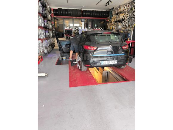 10 yıllık sahibinden Renault Clio 0.9 TCe Icon 2012 Model  162.000 km Siyah