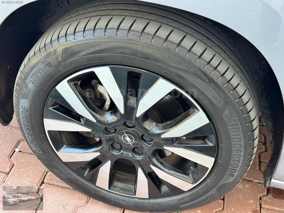 2025 OPEL COMBO ULTİMATE CAM TAVAN 19.000KM BOYASIZ KOMPLE PFF