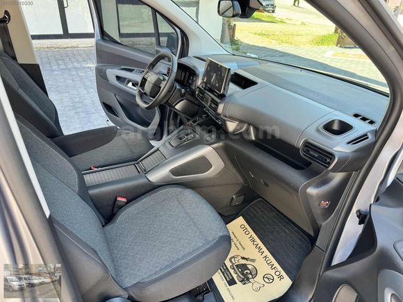 2025 OPEL COMBO ULTİMATE CAM TAVAN 19.000KM BOYASIZ KOMPLE PFF