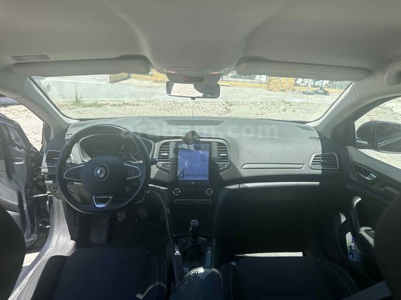Sahibinden Renault Megane 1.3 TCe Joy 2021 Model 