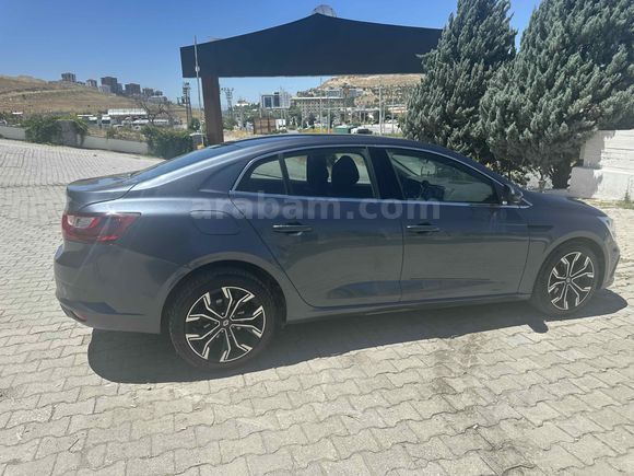 Sahibinden Renault Megane 1.3 TCe Joy 2021 Model 