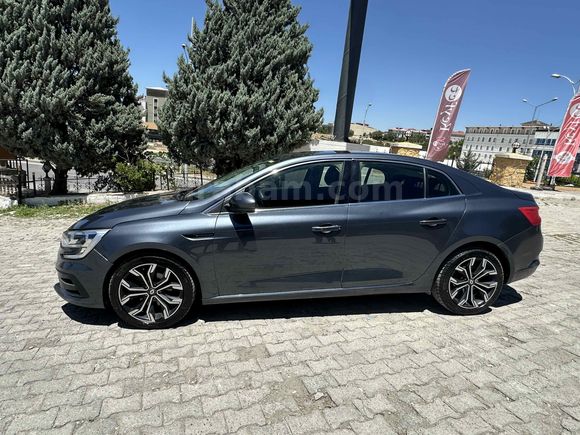Sahibinden Renault Megane 1.3 TCe Joy 2021 Model 
