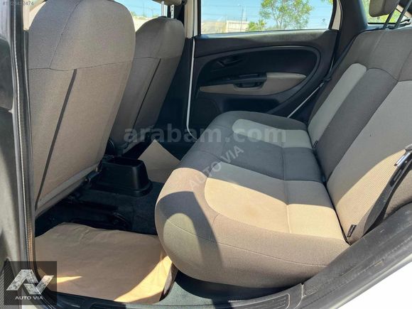 AUTO VIA'DAN DÜŞÜK KM DİZEL FİAT LİNEA