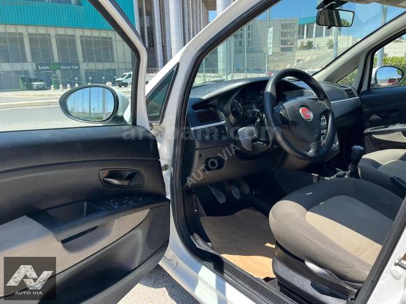 AUTO VIA'DAN DÜŞÜK KM DİZEL FİAT LİNEA
