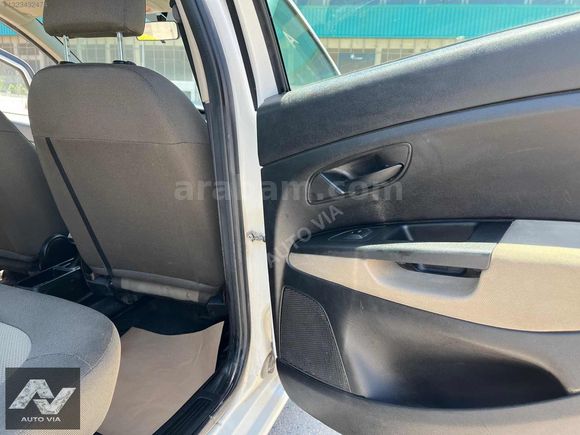 AUTO VIA'DAN DÜŞÜK KM DİZEL FİAT LİNEA