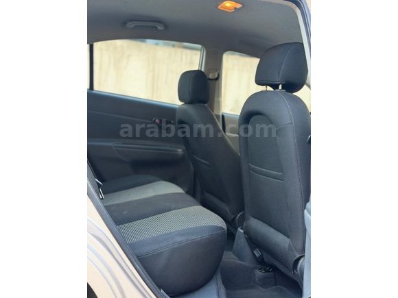 2011 HYUNDAİ ERA KM 103 BİN ABS ESP VARDIR