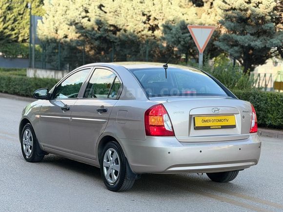 2011 HYUNDAİ ERA KM 103 BİN ABS ESP VARDIR