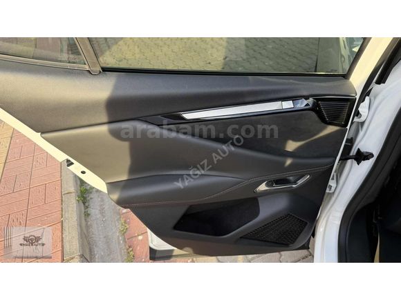 YAĞIZ AUTODAN 2023 Ds4 1.5 dizel 75 bin km