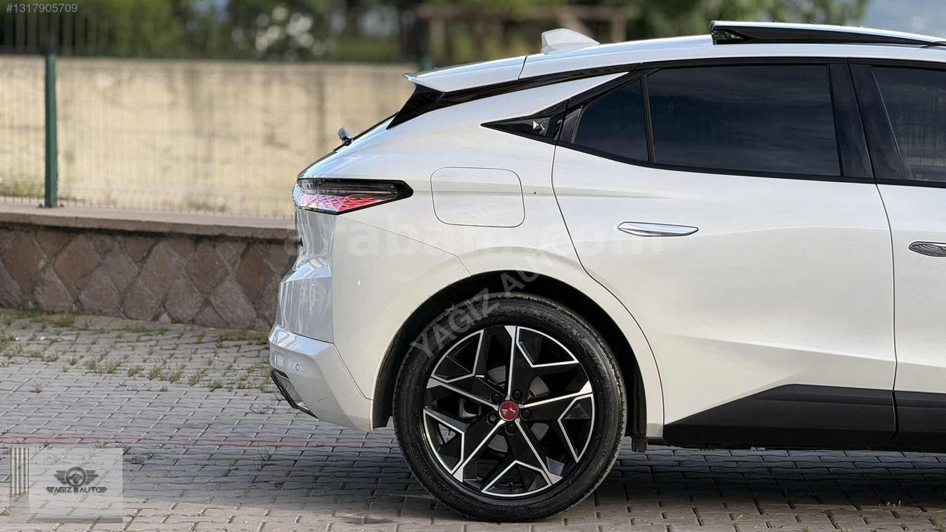 YAĞIZ AUTODAN 2023 Ds4 1.5 dizel 75 bin km 7