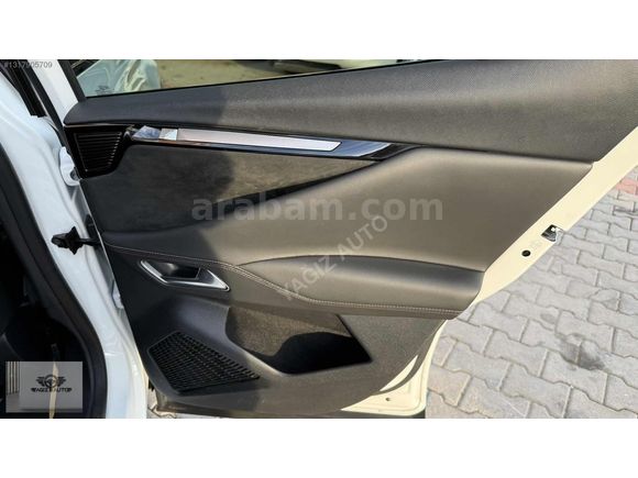 YAĞIZ AUTODAN 2023 Ds4 1.5 dizel 75 bin km
