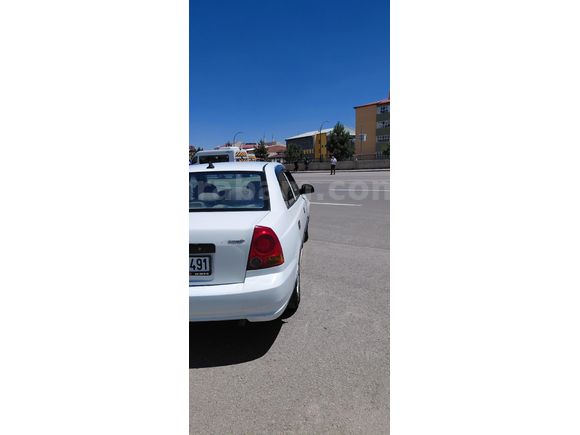 Sahibinden Hyundai Accent 1.3 Admire 2005 Model
