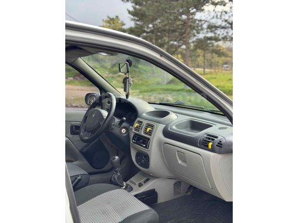Sahibinden Renault Clio 1.4 Authentique 2004 Model 