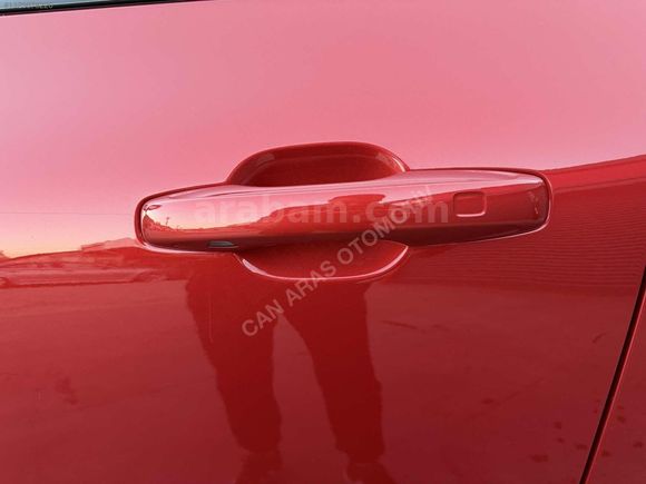 -CAN ARAS- 2023 VOLVO XC60 B4 PLUS DARK 2.0 DİZEL HATASIZ