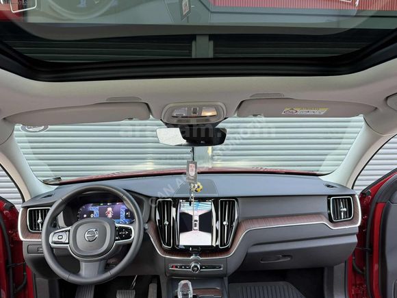 -CAN ARAS- 2023 VOLVO XC60 B4 PLUS DARK 2.0 DİZEL HATASIZ