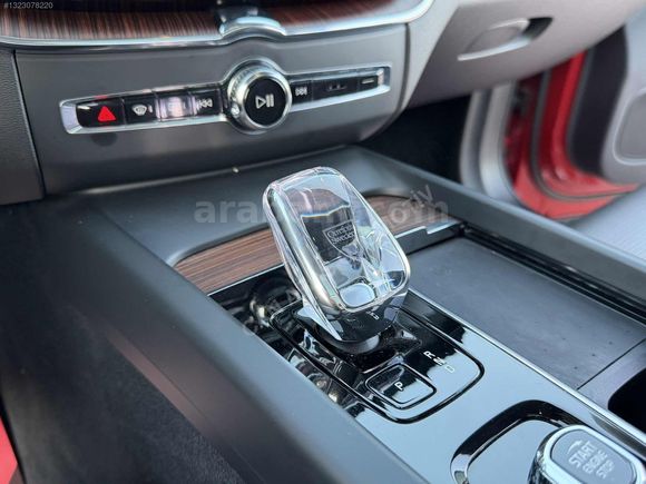 -CAN ARAS- 2023 VOLVO XC60 B4 PLUS DARK 2.0 DİZEL HATASIZ