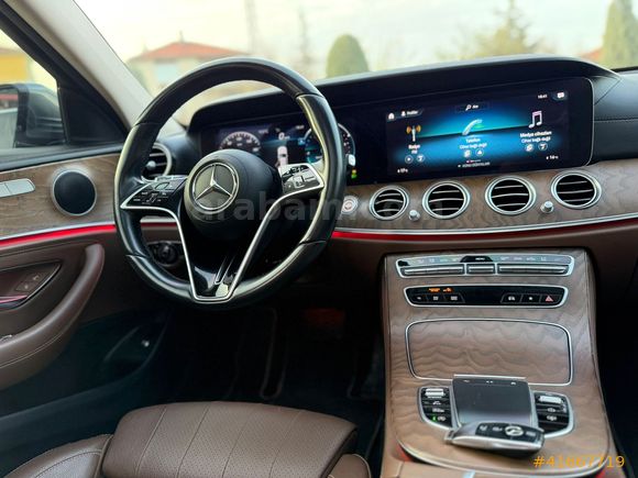 ZENGİN MOTORS'DAN 2022 E 200 D EXCLUSİVE HATASIZ BOYASIZ