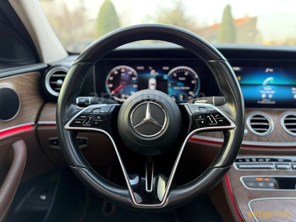 ZENGİN MOTORS'DAN 2022 E 200 D EXCLUSİVE HATASIZ BOYASIZ