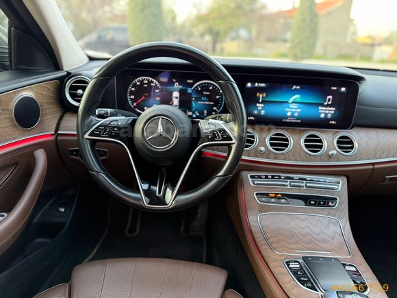 ZENGİN MOTORS'DAN 2022 E 200 D EXCLUSİVE HATASIZ BOYASIZ