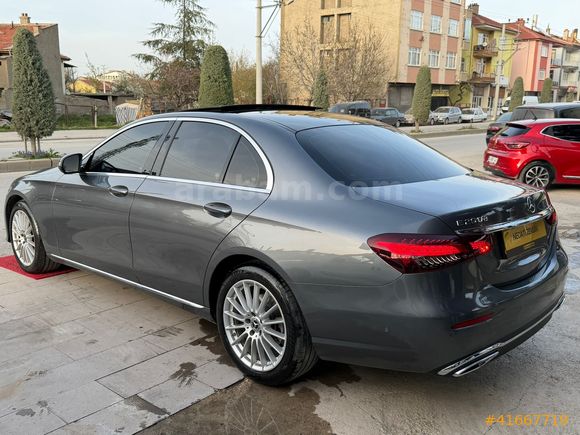 ZENGİN MOTORS'DAN 2022 E 200 D EXCLUSİVE HATASIZ BOYASIZ