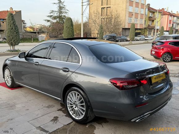 ZENGİN MOTORS'DAN 2022 E 200 D EXCLUSİVE HATASIZ BOYASIZ