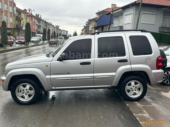 ZENGİN MOTORS'DAN 2003 JEEP CHEROKEE 2.8 CRD LİMİTED DEĞİŞENSİZ