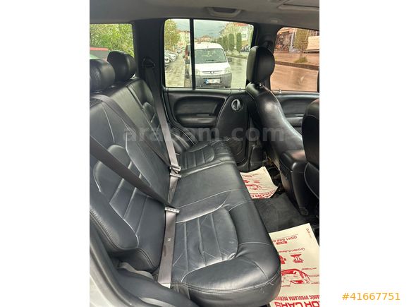 ZENGİN MOTORS'DAN 2003 JEEP CHEROKEE 2.8 CRD LİMİTED DEĞİŞENSİZ