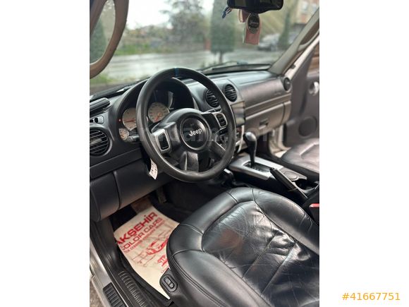 ZENGİN MOTORS'DAN 2003 JEEP CHEROKEE 2.8 CRD LİMİTED DEĞİŞENSİZ