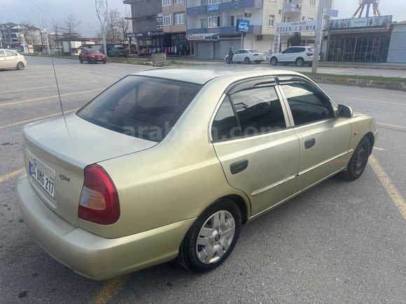 Sahibinden Hyundai Accent 1.5 1.5i GLS 2000 Model 