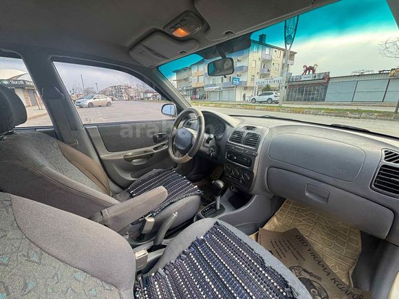 Sahibinden Hyundai Accent 1.5 1.5i GLS 2000 Model 