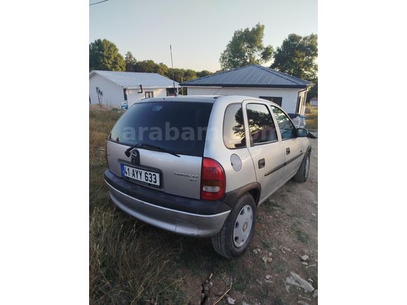 Sahibinden Opel Corsa 1.4 GLS 2000 Model  234.000 km Gri