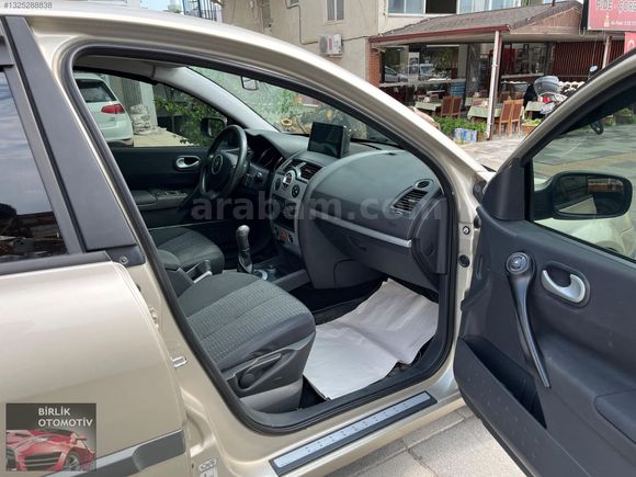 BİRLİK OTODAN HATASIZ BOYASIZ 2009 RENAULT MEGAN EXPRESSİON PLUS