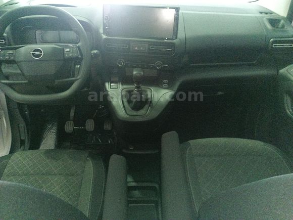 Galeriden Opel Combo 1.5 CDTI Essential 2025 Model İstanbul