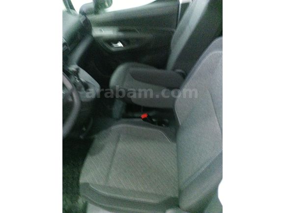 Galeriden Opel Combo 1.5 CDTI Essential 2025 Model İstanbul