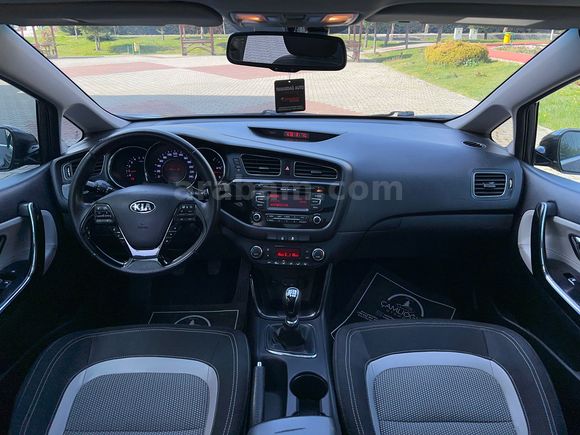 2013 CEED 1.6 CRDİ-DEĞİŞENSİZ-ORJİNAL-CAM TAVAN-FUL-18 AY TAKSİT