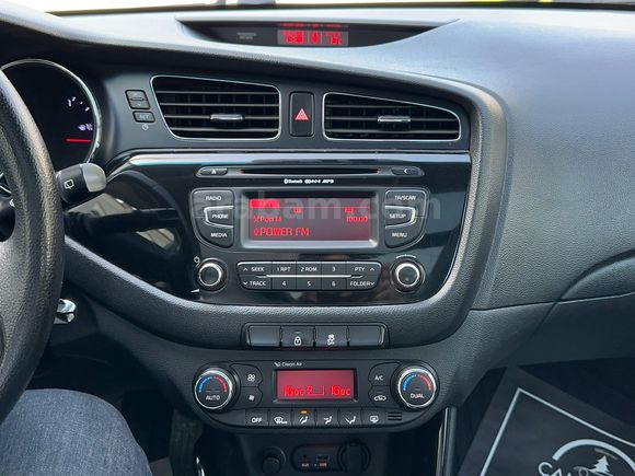2013 CEED 1.6 CRDİ-DEĞİŞENSİZ-ORJİNAL-CAM TAVAN-FUL-18 AY TAKSİT