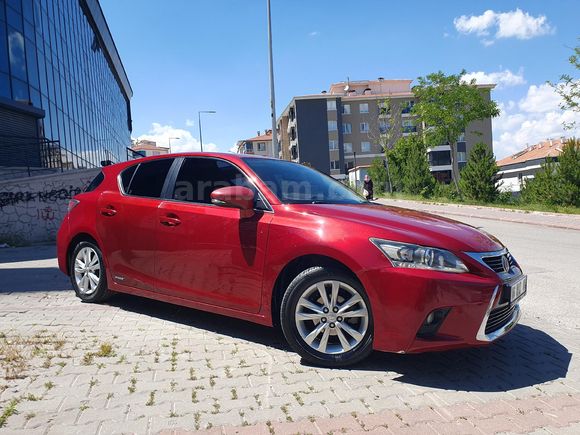 SAHİBİNDEN 2017 LEXUS CT200H COMFORT EXTRA 1.8 HYBRIT VİŞNE RENK
