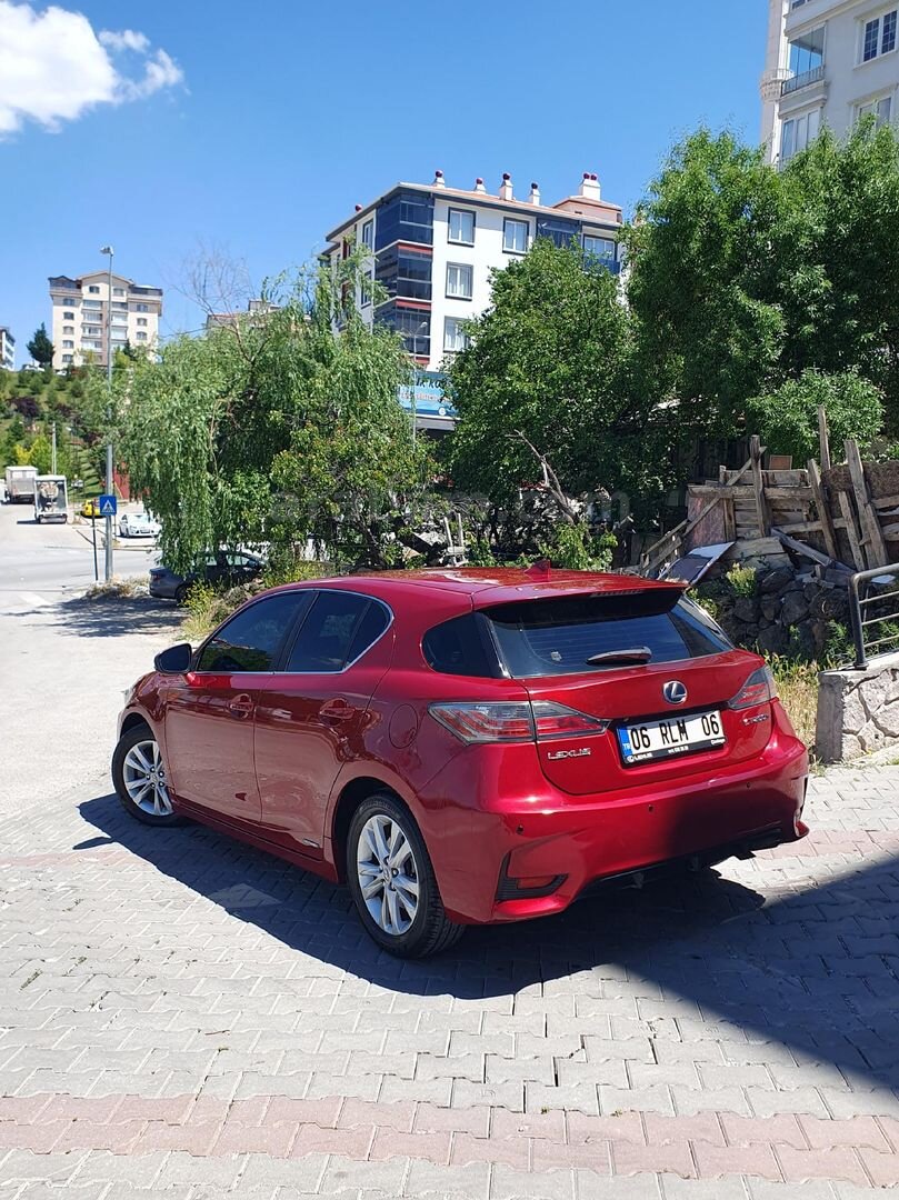 Sahibinden Lexus CT 200h Comfort Plus 2017 Model Ankara 172.500 km Bordo 6