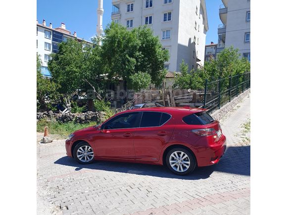 SAHİBİNDEN 2017 LEXUS CT200H COMFORT EXTRA 1.8 HYBRIT VİŞNE RENK