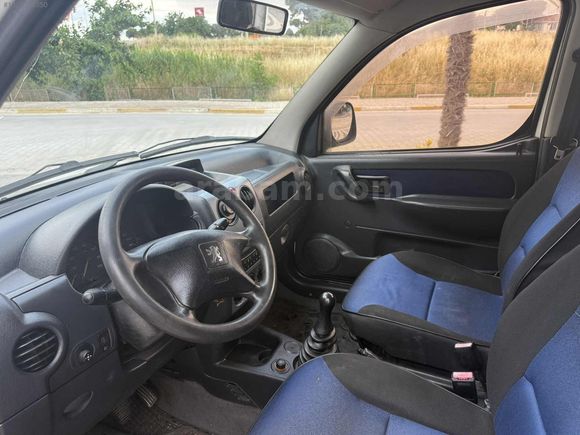 PEUGEOT PARTNER 152 BİN KM DE BAKIMLI KLİMALI HİDROLİK