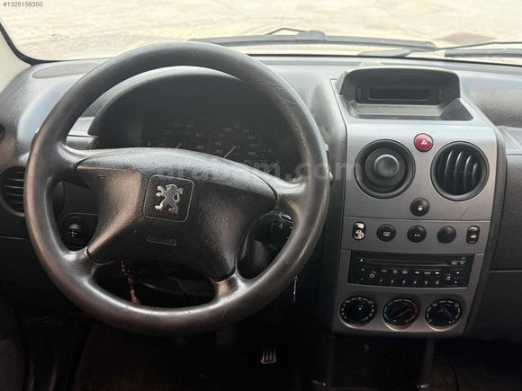 PEUGEOT PARTNER 152 BİN KM DE BAKIMLI KLİMALI HİDROLİK