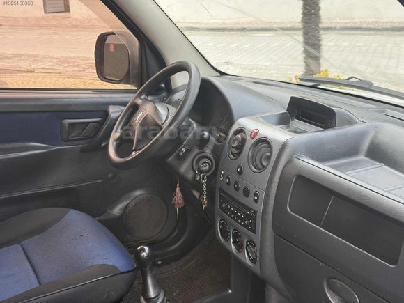 PEUGEOT PARTNER 152 BİN KM DE BAKIMLI KLİMALI HİDROLİK