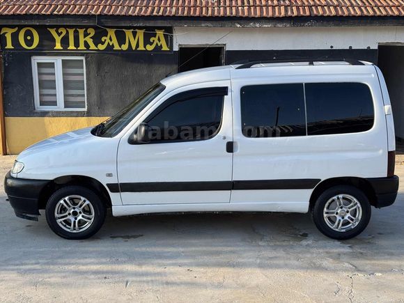 2000 Model Peugeot Partner 1.9 D Bakımlı Araç