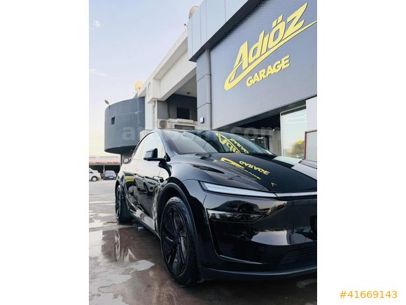 ADIÖZ GARAGE/ 2025 HATASIZ MODEL Y JUNIPER PREMIUM
