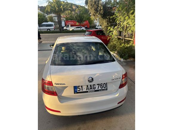 Sahibinden DEĞİŞENSİZ 1.6 TDI Octavia 