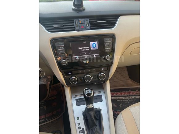 Sahibinden DEĞİŞENSİZ 1.6 TDI Octavia 